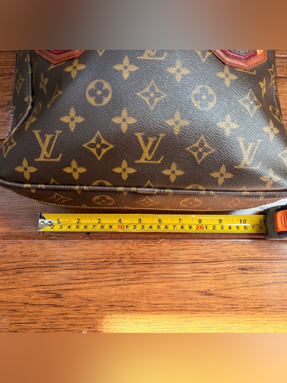 Louis Vuitton Bequia Porte Document Vertical bag - Picture 13 of 16